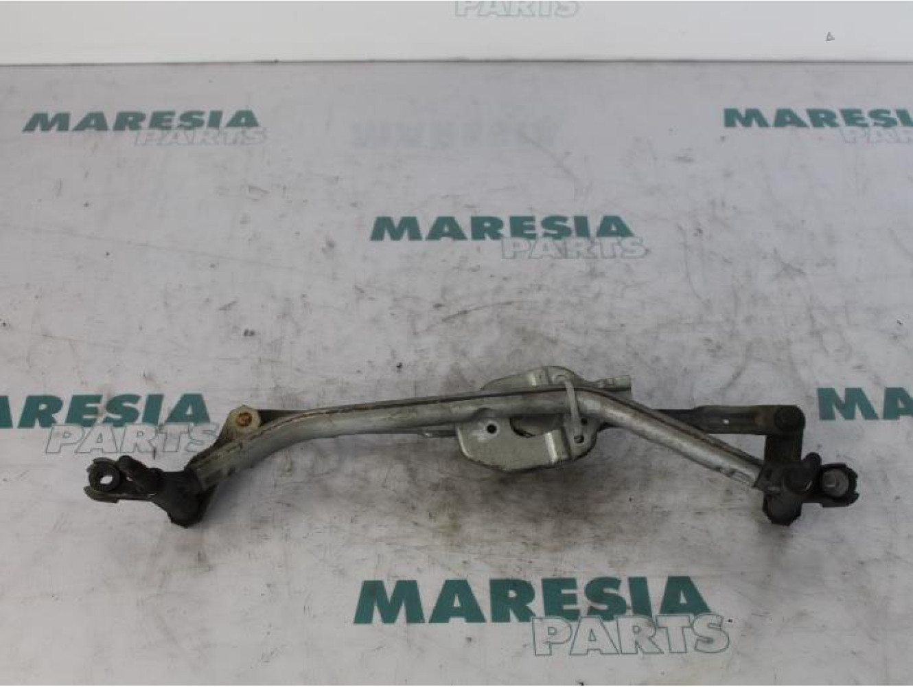 Peugeot - 207 - Wiper mechanism