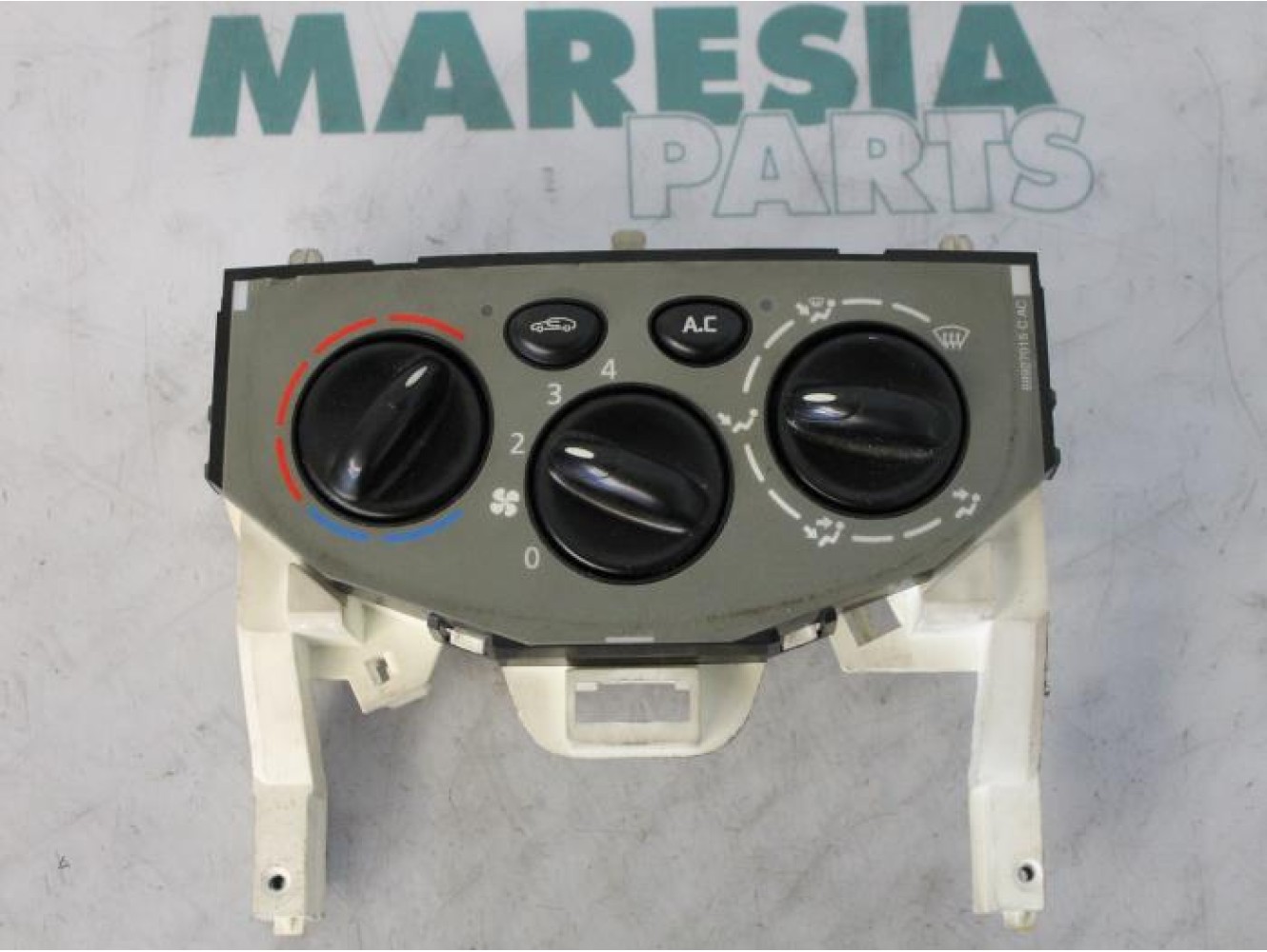 Renault - Trafic - Heater control panel