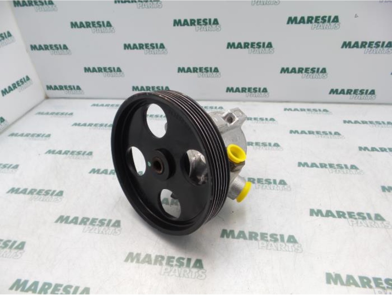 Peugeot - 206 - Power steering pump