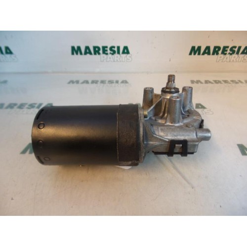Peugeot - 206 - Ruitenwissermotor voor