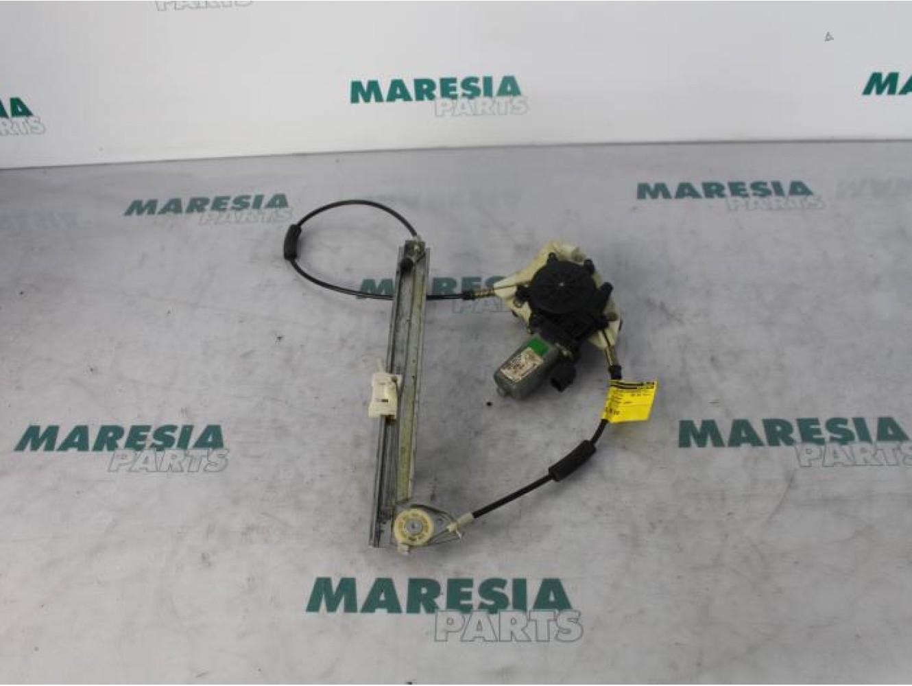 Lancia - Lybra - Ruitmechaniek 4Deurs links-achter