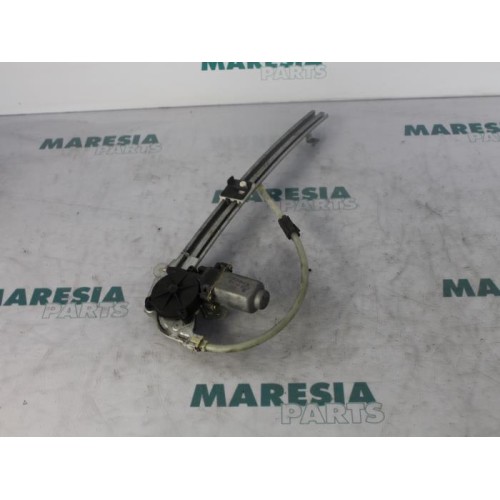 Renault - Laguna - Rear door window mechanism 4-door, right