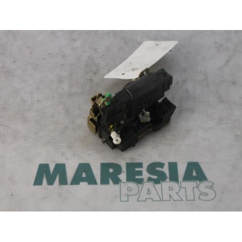 Renault - Master - Door lock mechanism 2-door, right