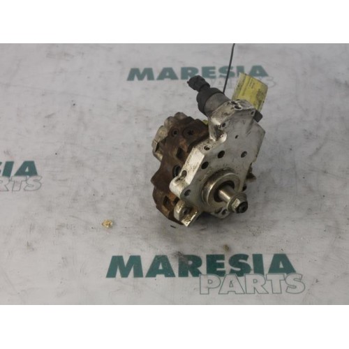 Renault - Laguna - Mechanical fuel pump