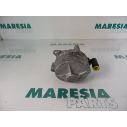 Renault - Megane - Vacuum pump (diesel)