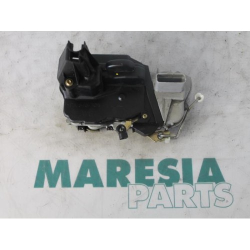 Peugeot - 307 - Door lock mechanism 4-door, front left