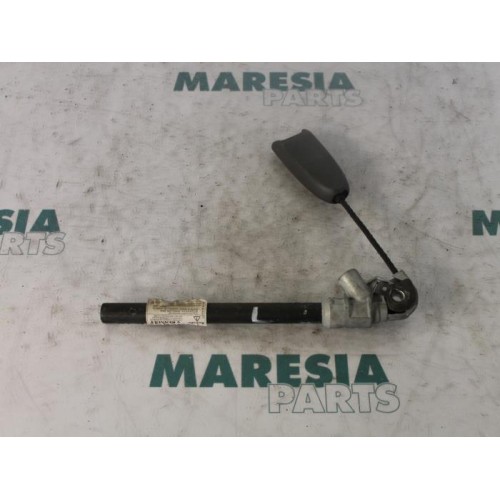 Renault - Megane - Gordelspanner links