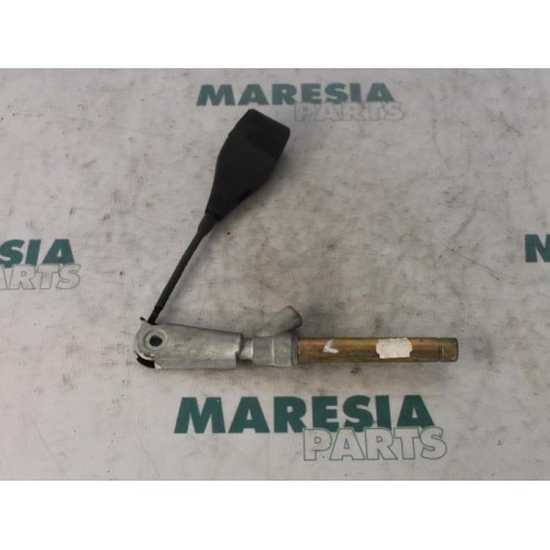 Renault - Megane - Gordelspanner links