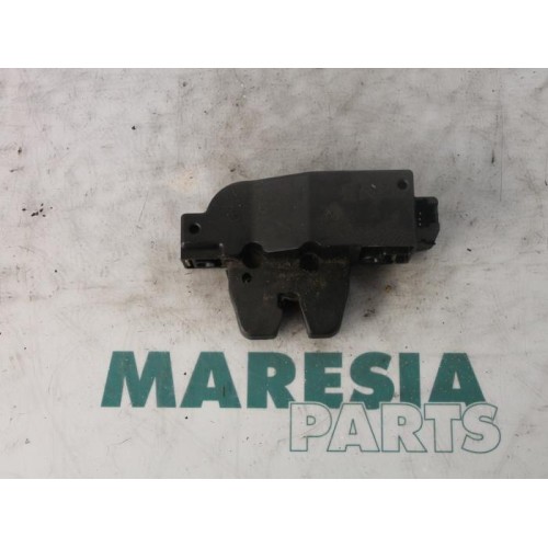 Citroen - Picasso - Tailgate lock mechanism