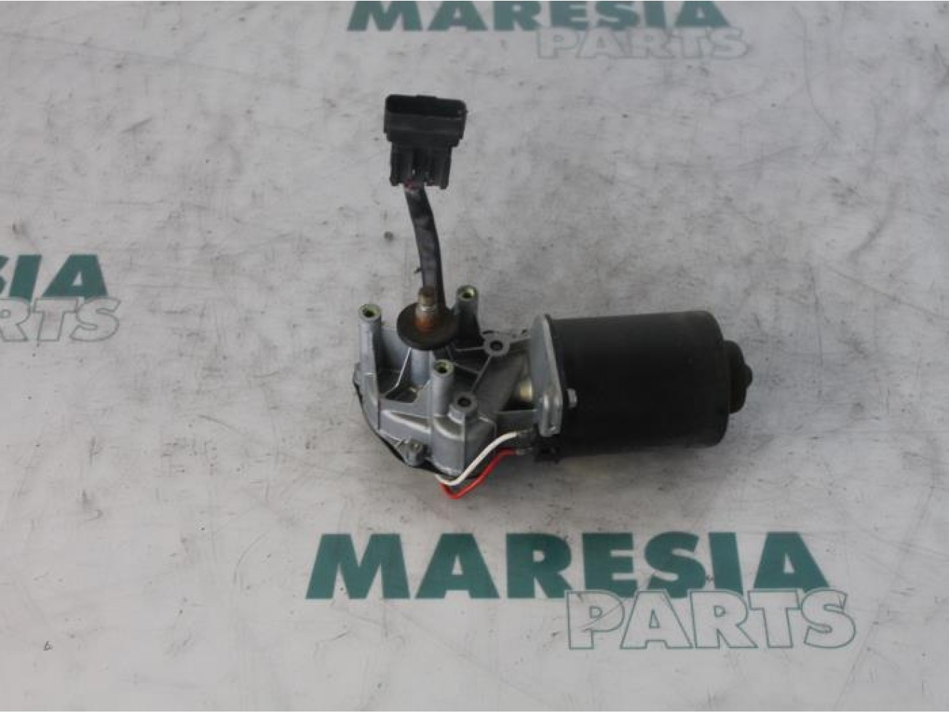 Renault - Clio - Front wiper motor