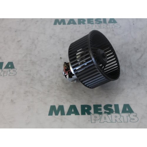 Renault - Clio - Heating and ventilation fan motor