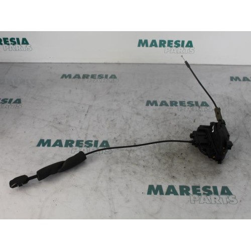 Renault - Megane Scenic - Rear door lock mechanism 4-door, left