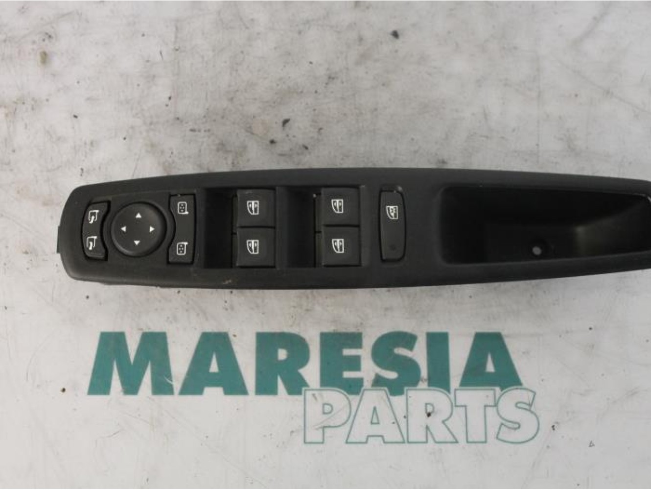 Renault - Megane Scenic - Multi-functional window switch