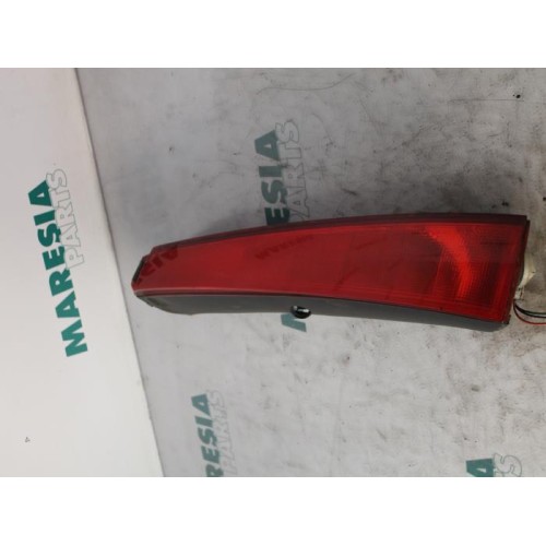 Citroen - C5 - Taillight, right