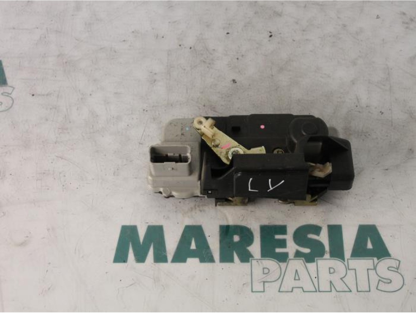 Citroen - C5 - Door lock mechanism 4-door, front left