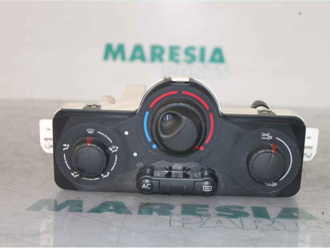 Renault - Clio - Heater control panel