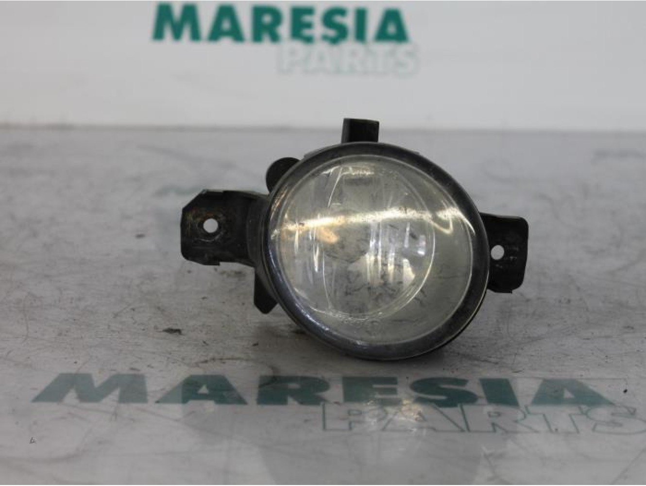 Renault - Clio - Fog light, front left