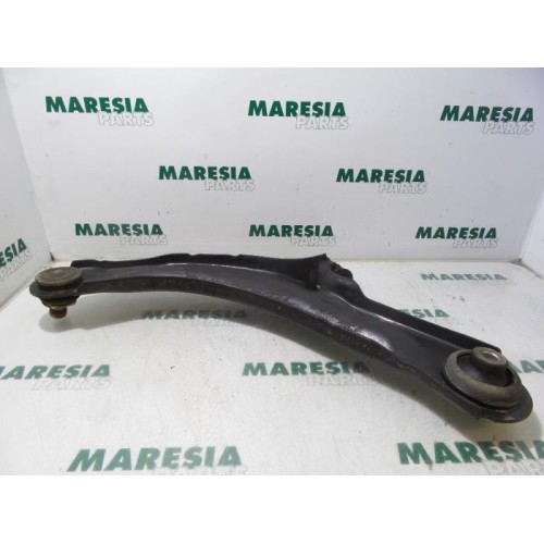 Renault - Clio - Front lower wishbone, right