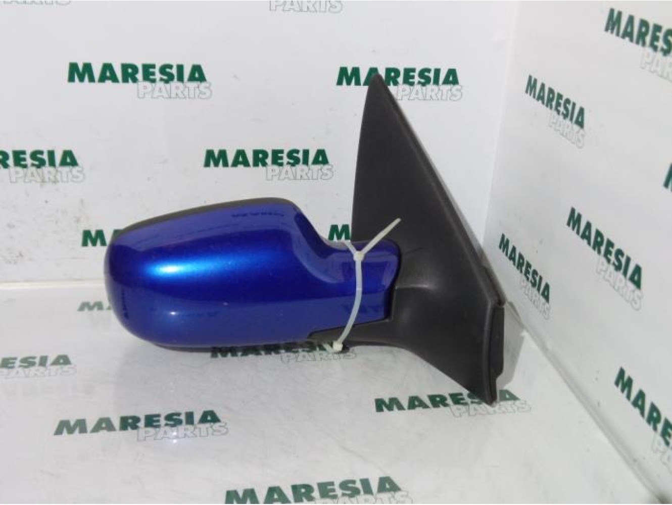 Renault - Megane - Wing mirror, right