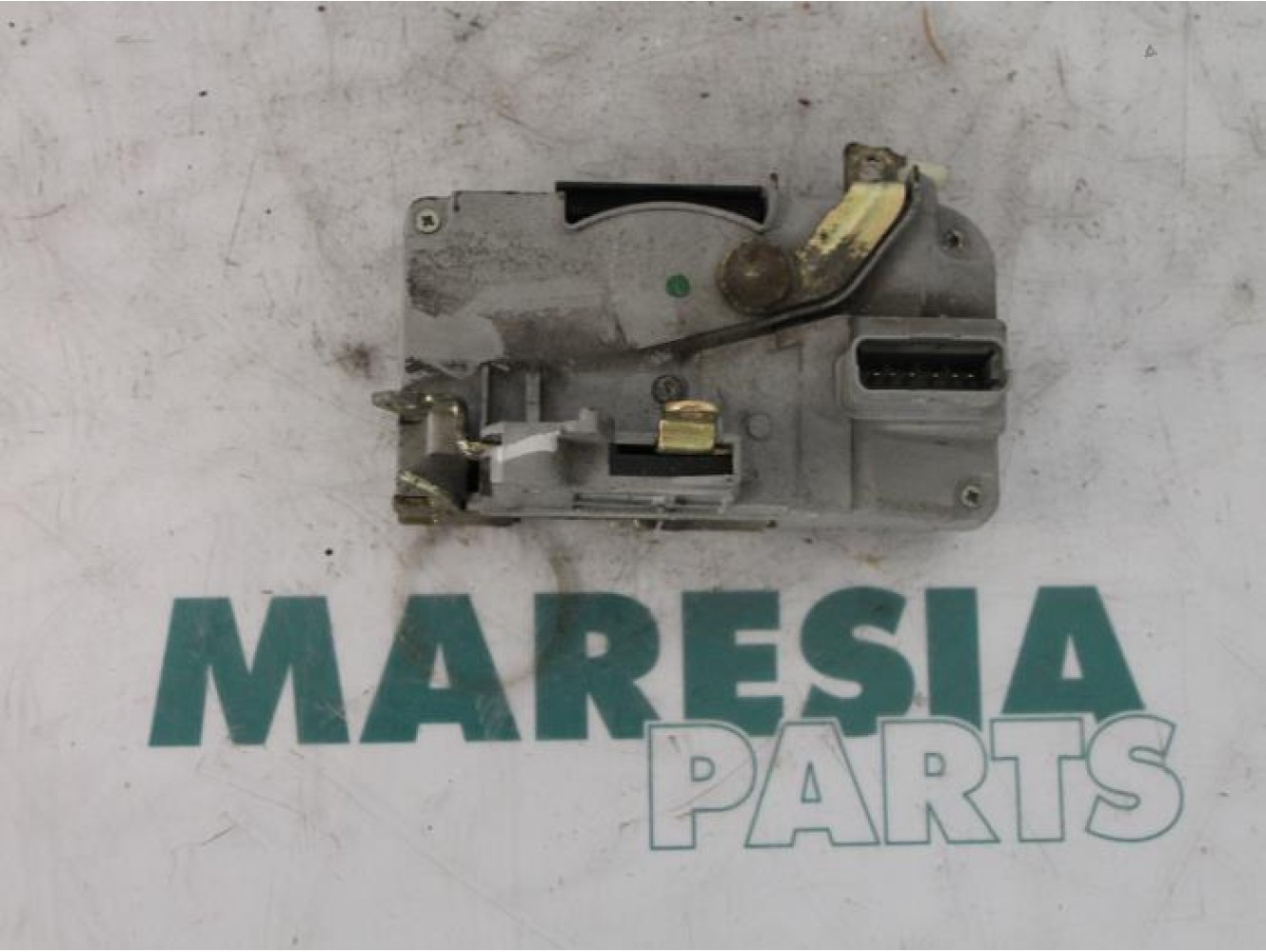 Citroen - C5 - Front door lock mechanism 4-door, right