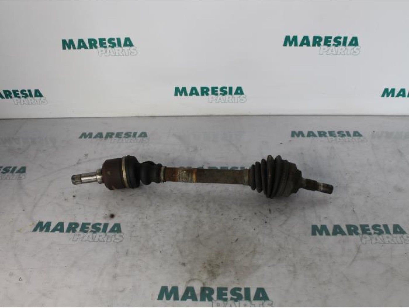 Citroen - C5 - Aandrijfas links-voor