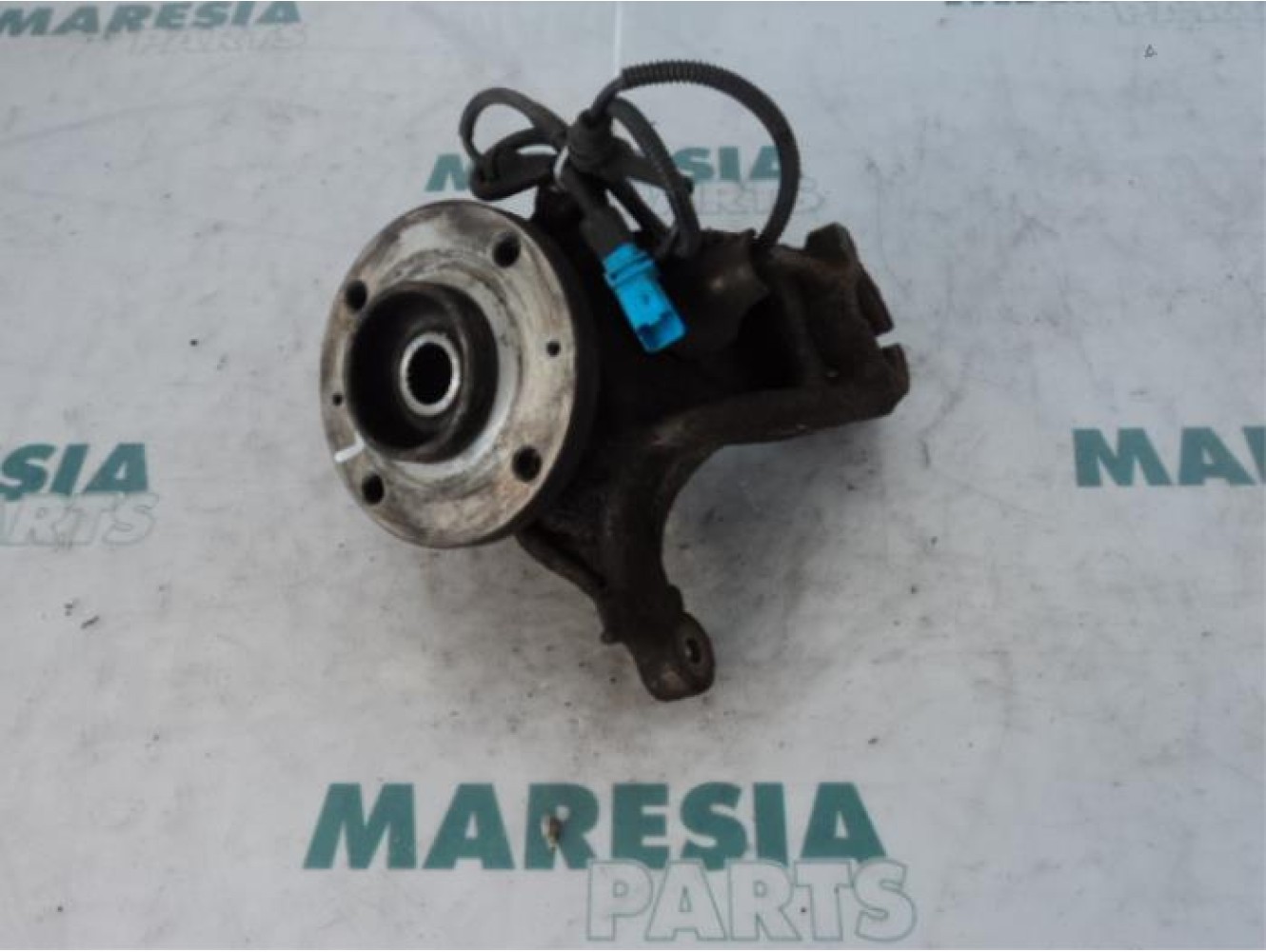 Citroen - Pluriel - Fusee links-voor