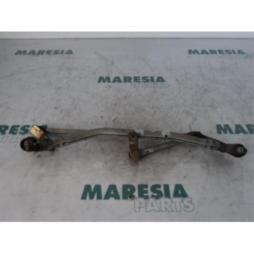 Citroen - Pluriel - Wiper mechanism