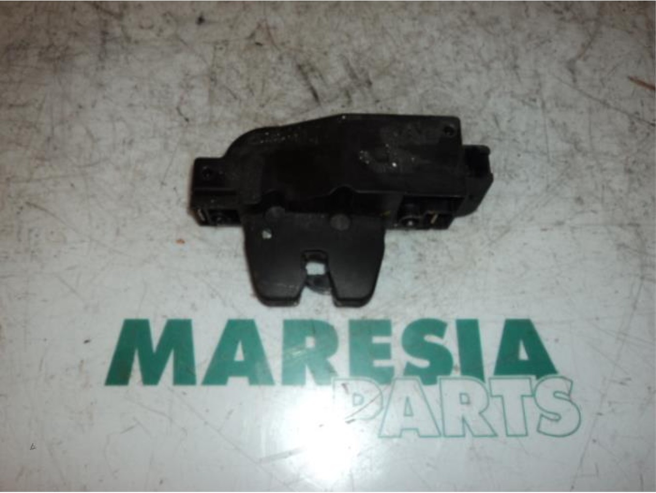 Citroen - C5 - Tailgate lock mechanism