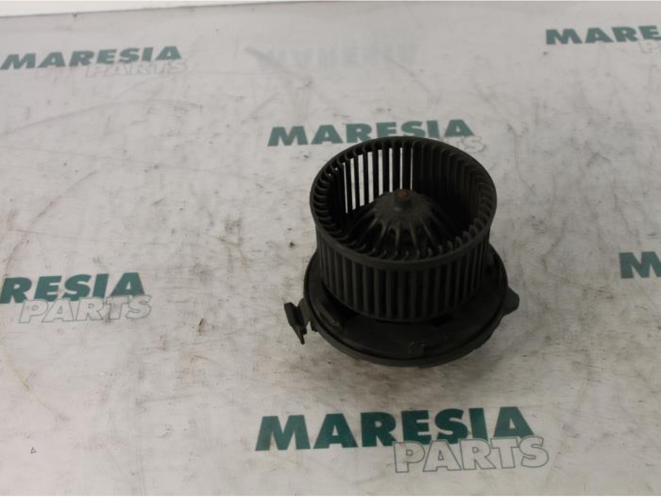 Citroen - C5 - Heating and ventilation fan motor