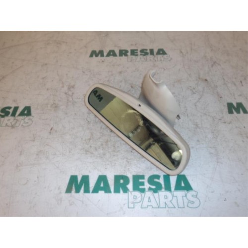 Renault - Megane Scenic - Rear view mirror