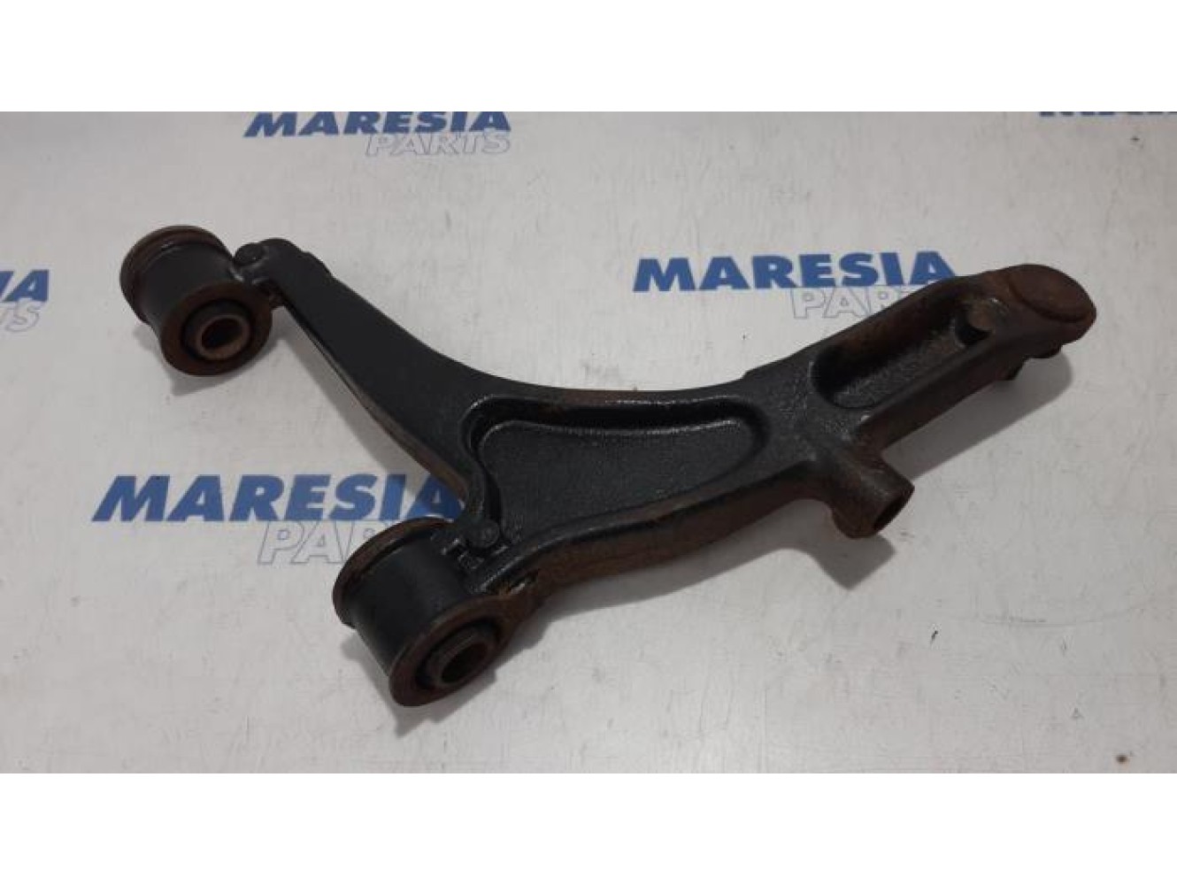 Renault - Master - Front lower wishbone, right