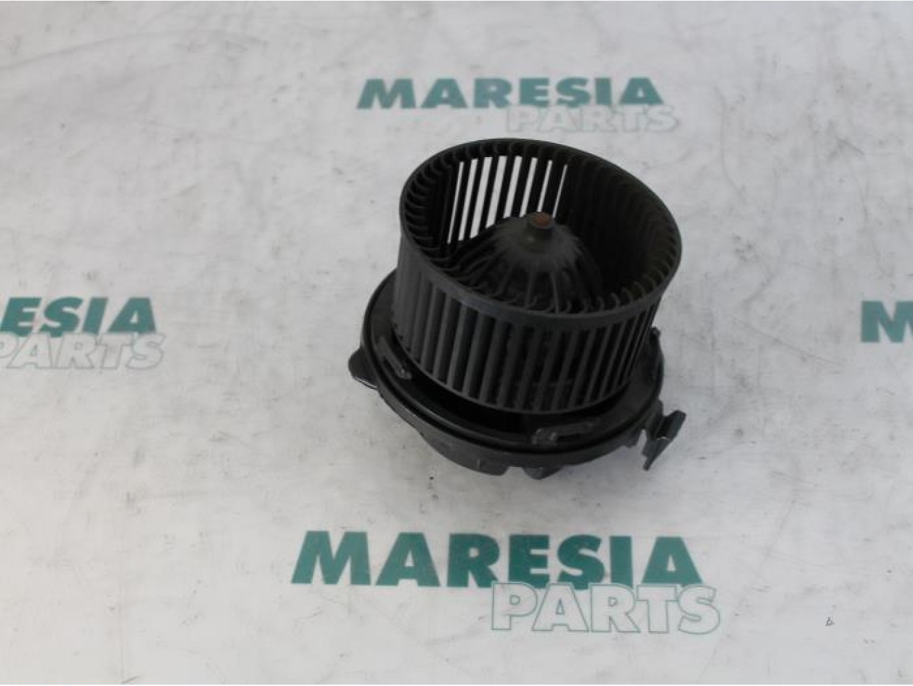 Citroen - C5 - Heating and ventilation fan motor