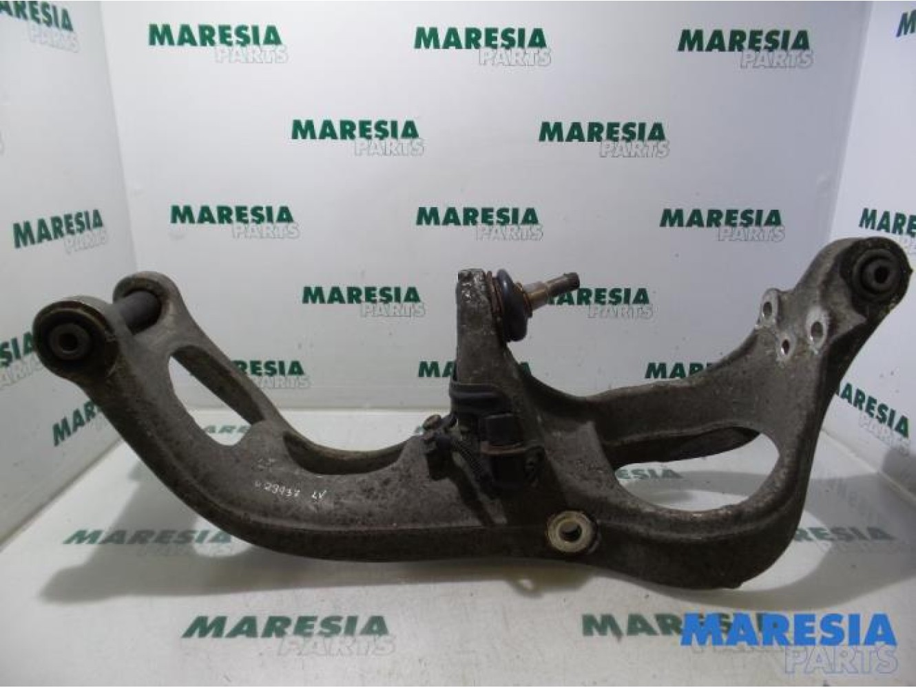 Citroen - C5 - Front wishbone, left