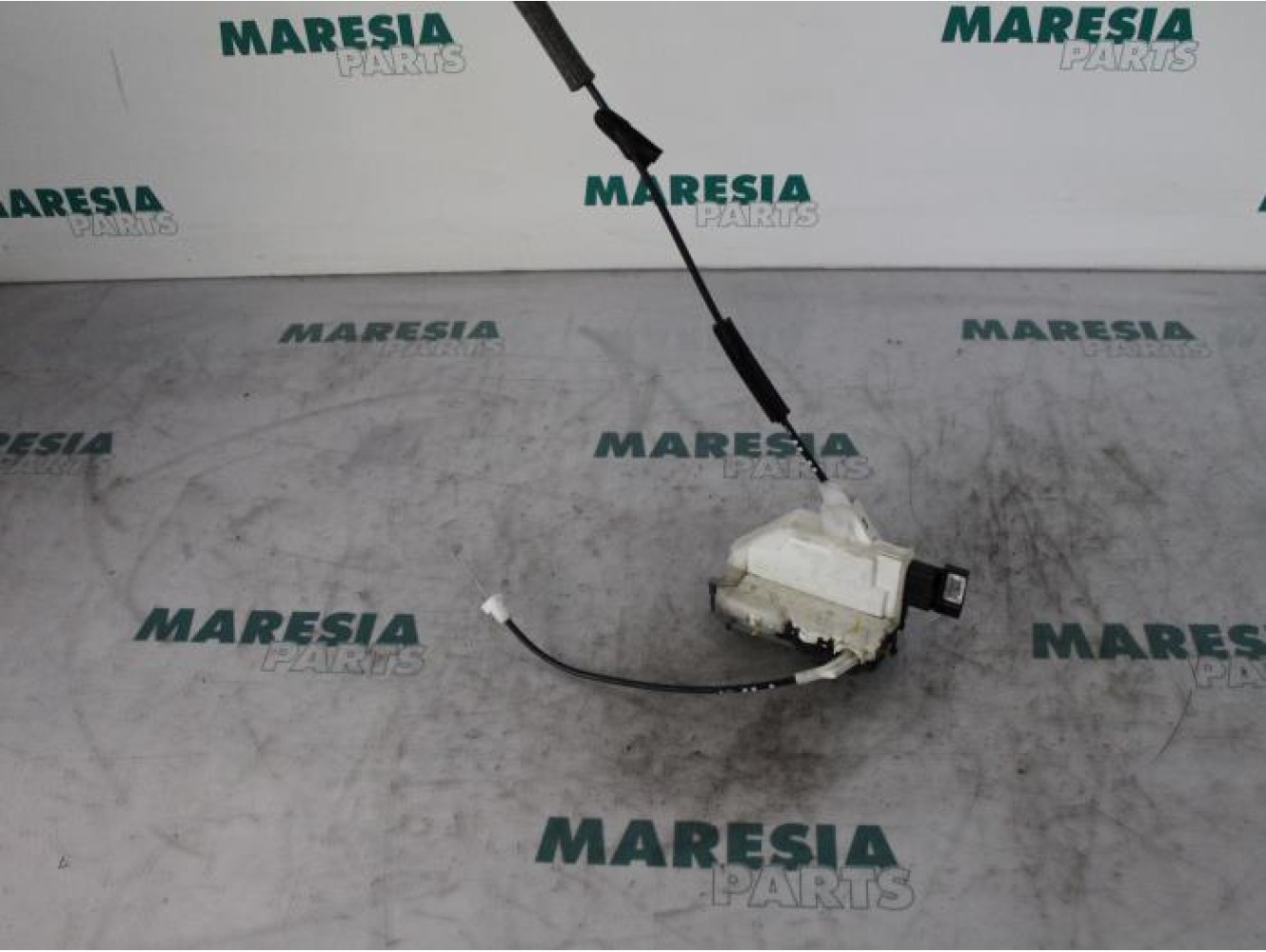 Citroen - C5 - Front door lock mechanism 4-door, right