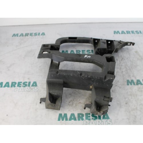 Citroen - C5 - Rear bumper component, right
