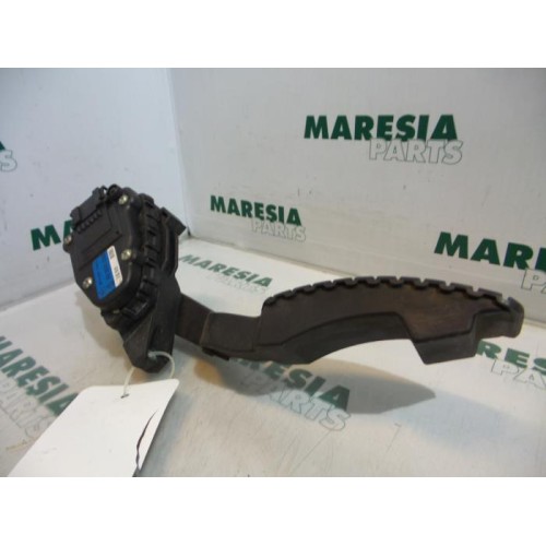 Renault - Laguna - Throttle pedal position sensor