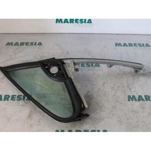 Peugeot - 307 - Quarter light, front left
