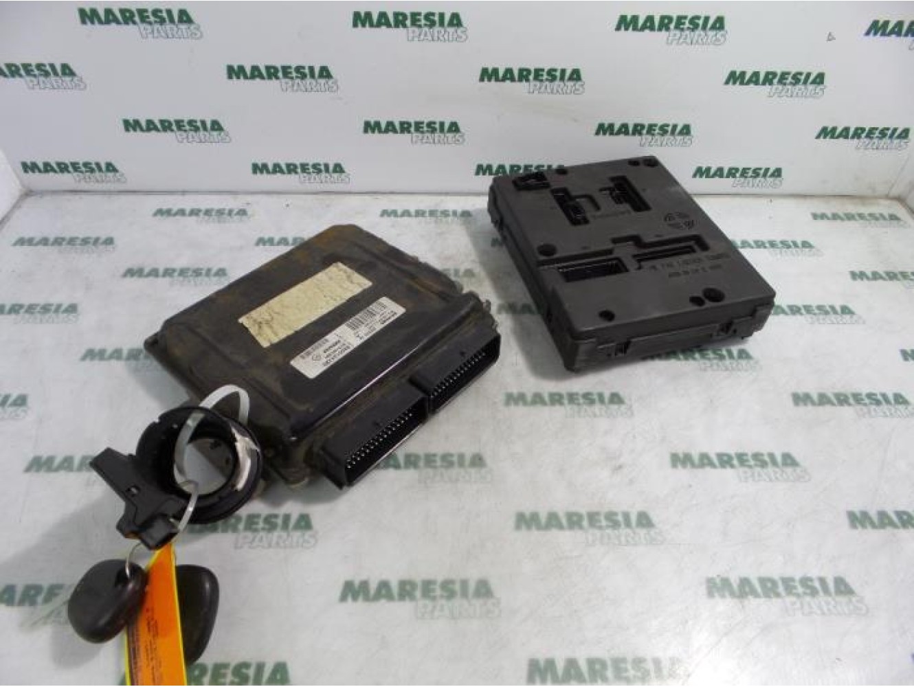 Renault - Megane Scenic - Engine management computer