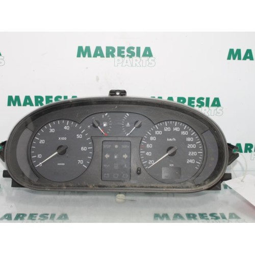 Renault - Megane Scenic - Instrument panel
