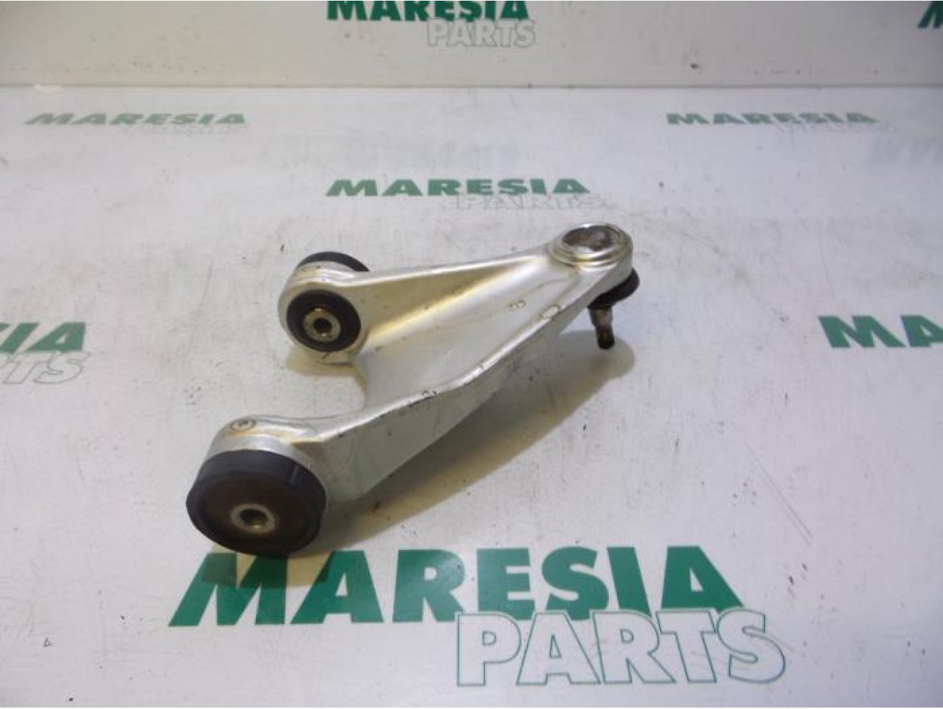 Alfa Romeo - 156 - Bras de suspension haut avant droit