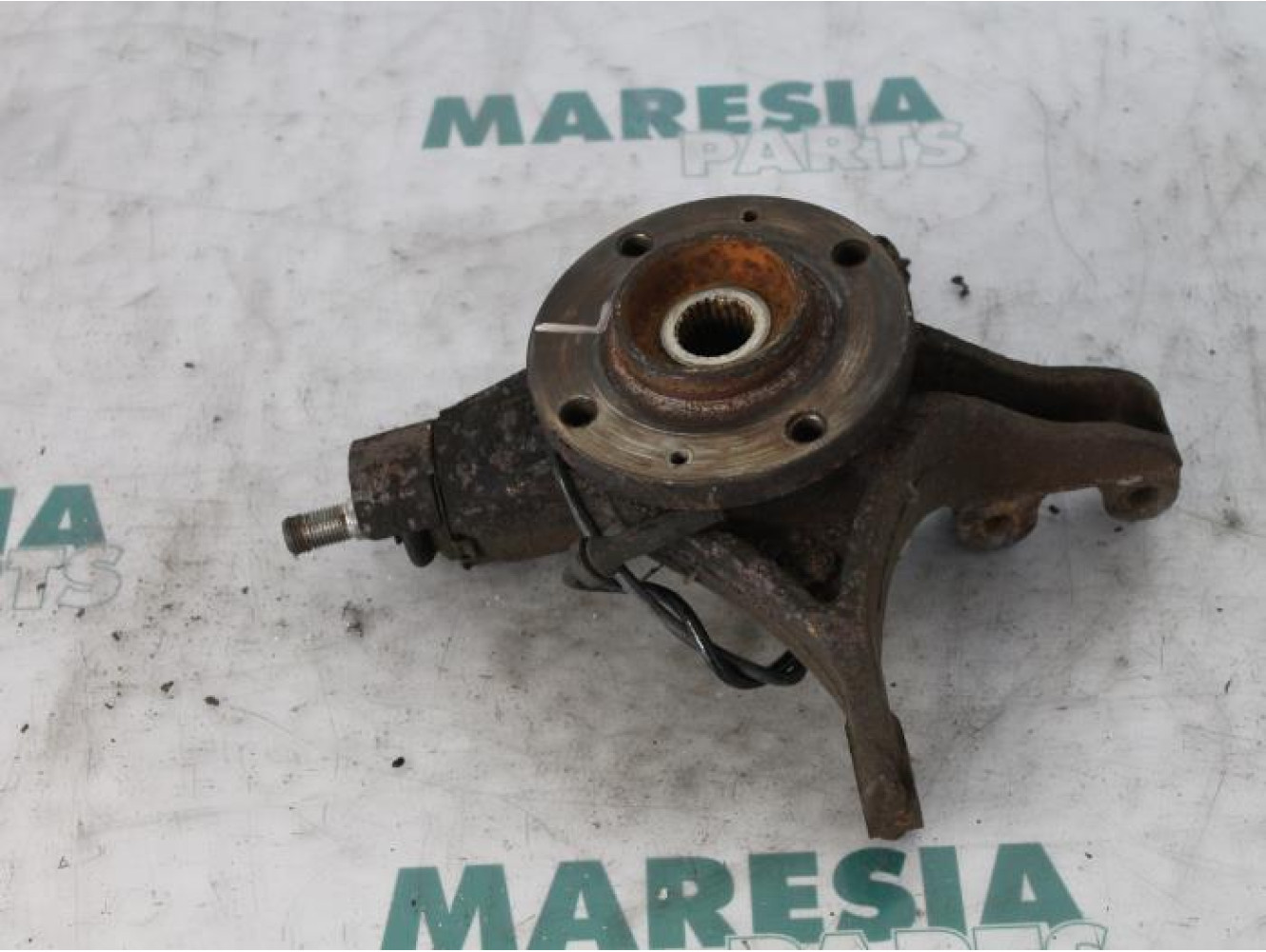 Peugeot - 307 - Knuckle, front left