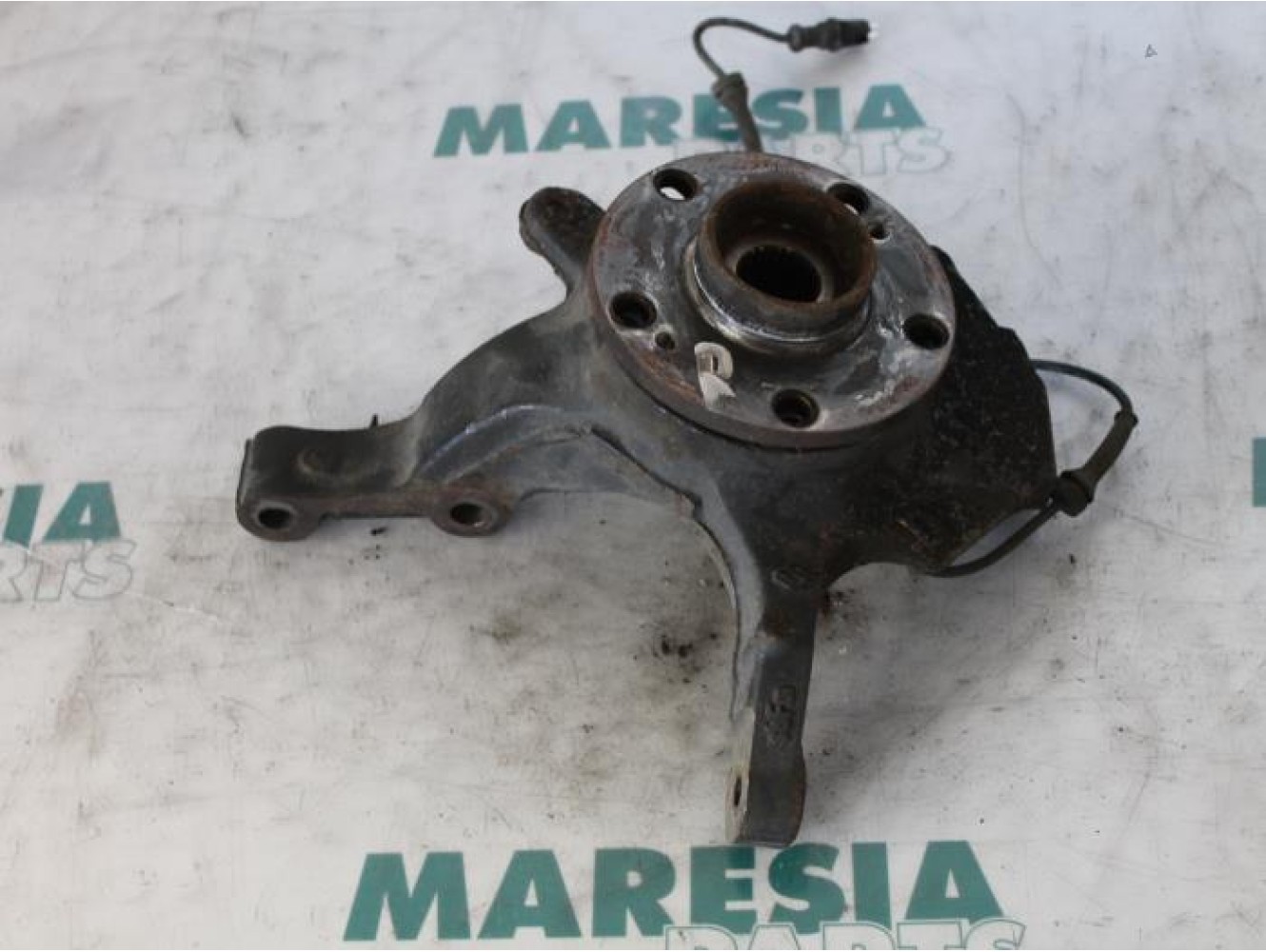 Renault - Espace - Knuckle, front right