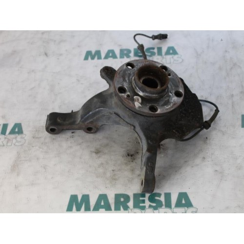 Renault - Espace - Knuckle, front right