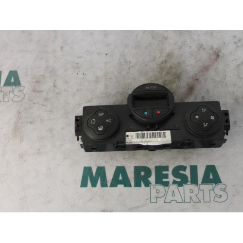 Renault - Megane - Heater control panel