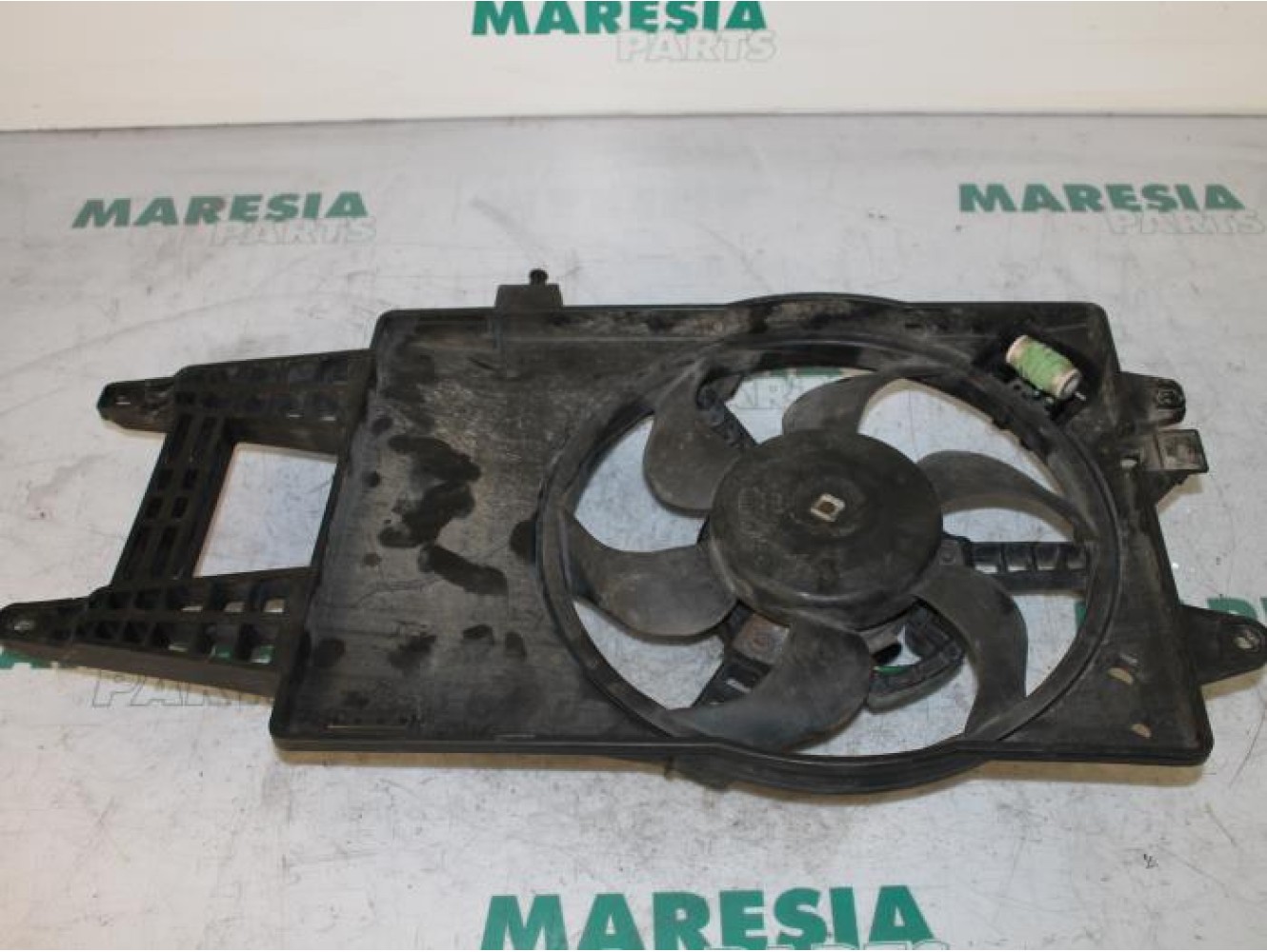 Fiat - Idea - Fan motor