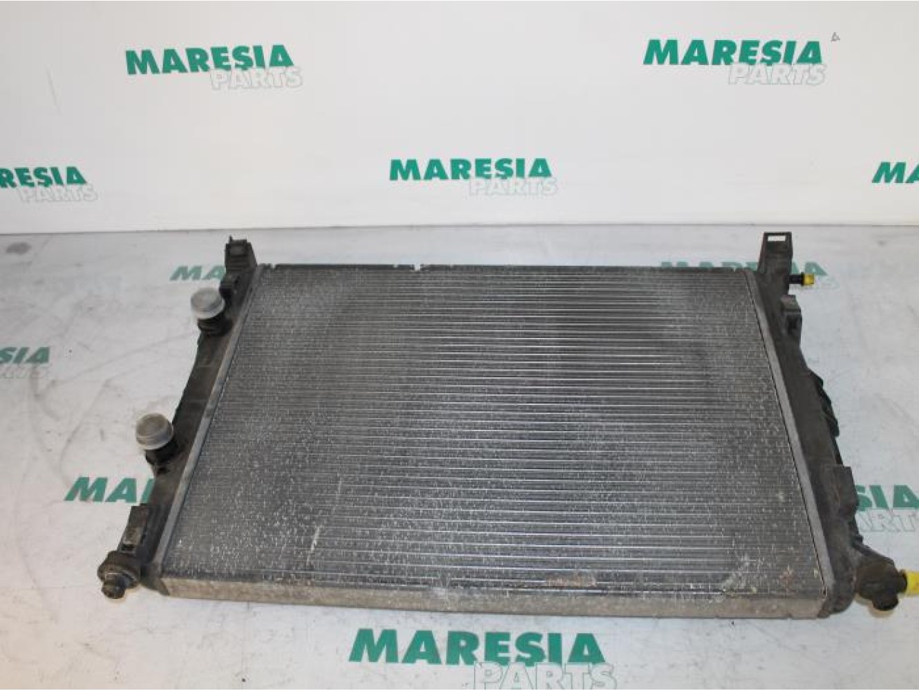 Renault - Megane - Radiator
