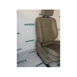Renault - Megane - Seat, right