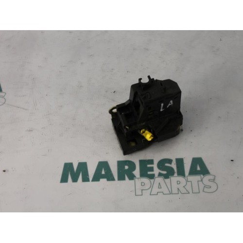 Renault - Megane Scenic - Rear door lock mechanism 4-door, left