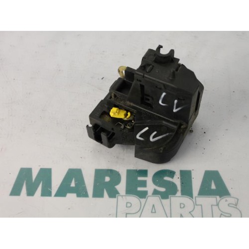 Renault - Megane Scenic - Door lock mechanism 4-door, front left