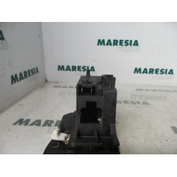Renault - Megane Scenic - Front door lock mechanism 4-door, right